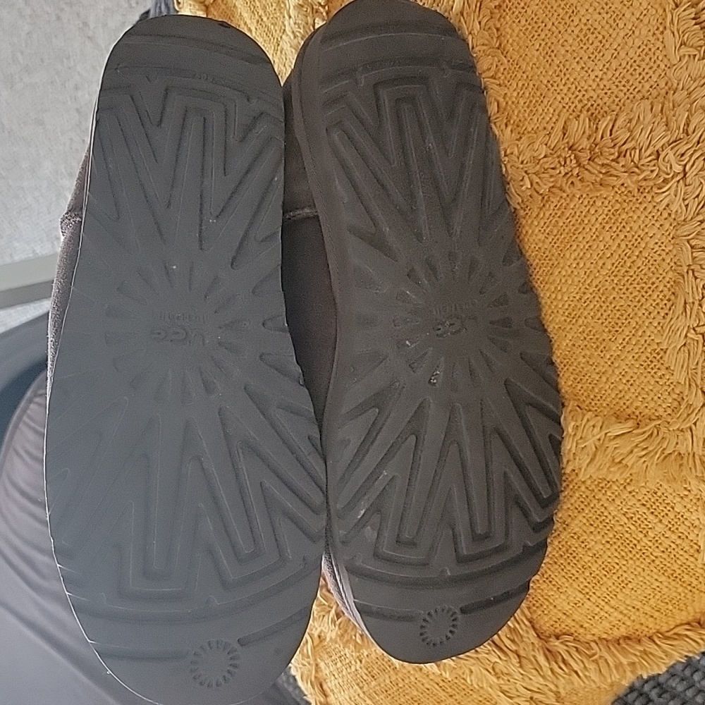 UGG Booties - Picture 3 of 5